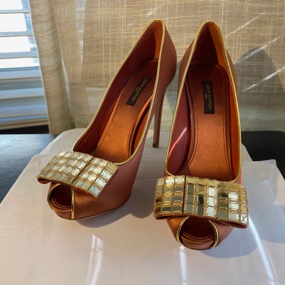 LOUIS VUITTON COPPER SATIN HEELS FABRIC PUMPS GOLD LEATHER 36.5-6 mules slip-on - Picture 2 of 11